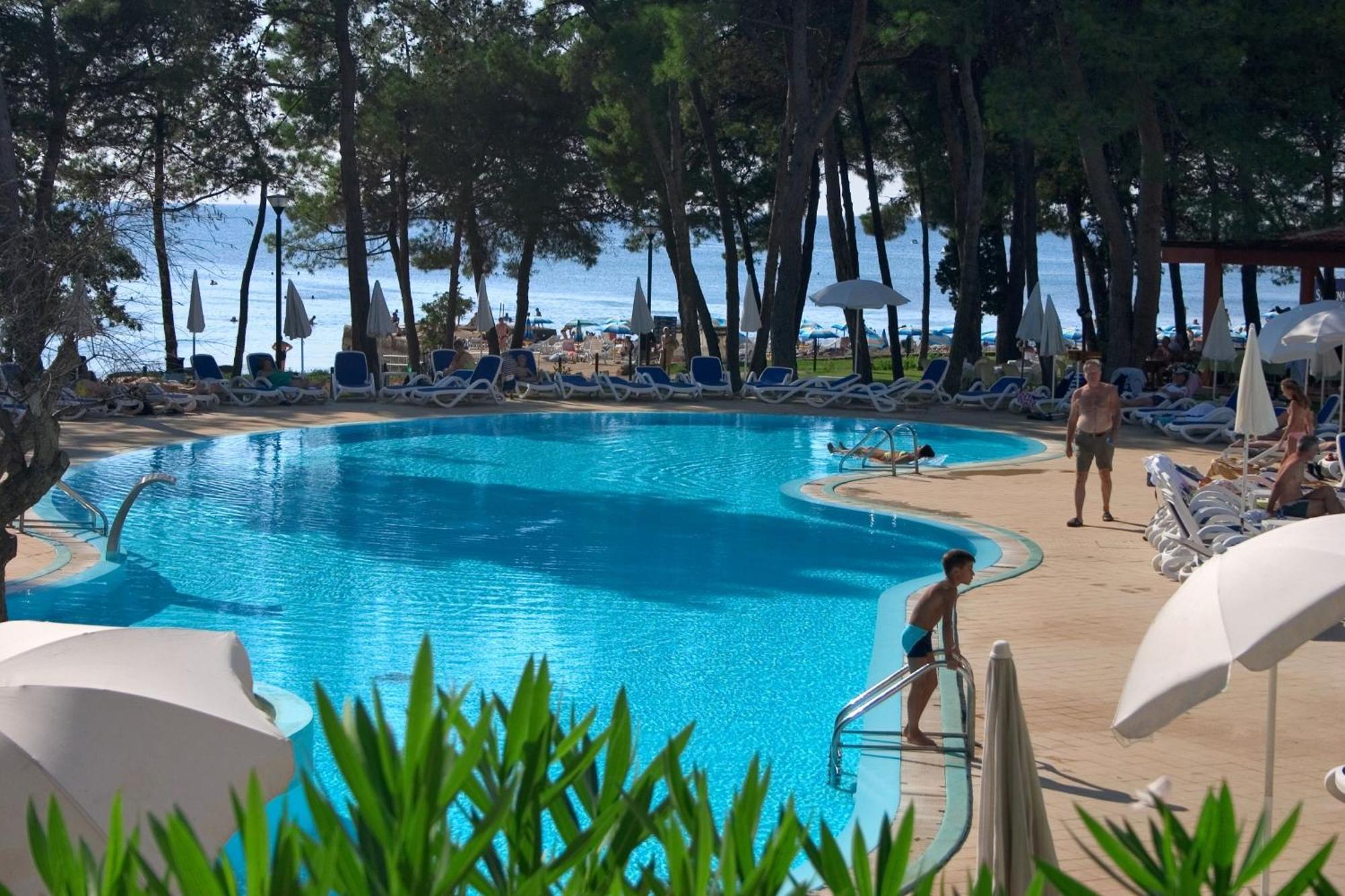 Hotel Aurora Plava Laguna Umago Esterno foto