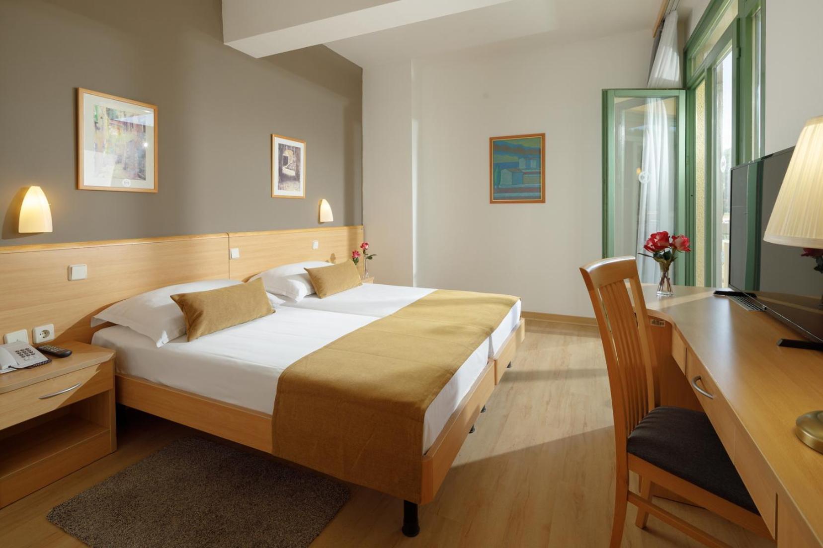 Hotel Aurora Plava Laguna Umago Esterno foto