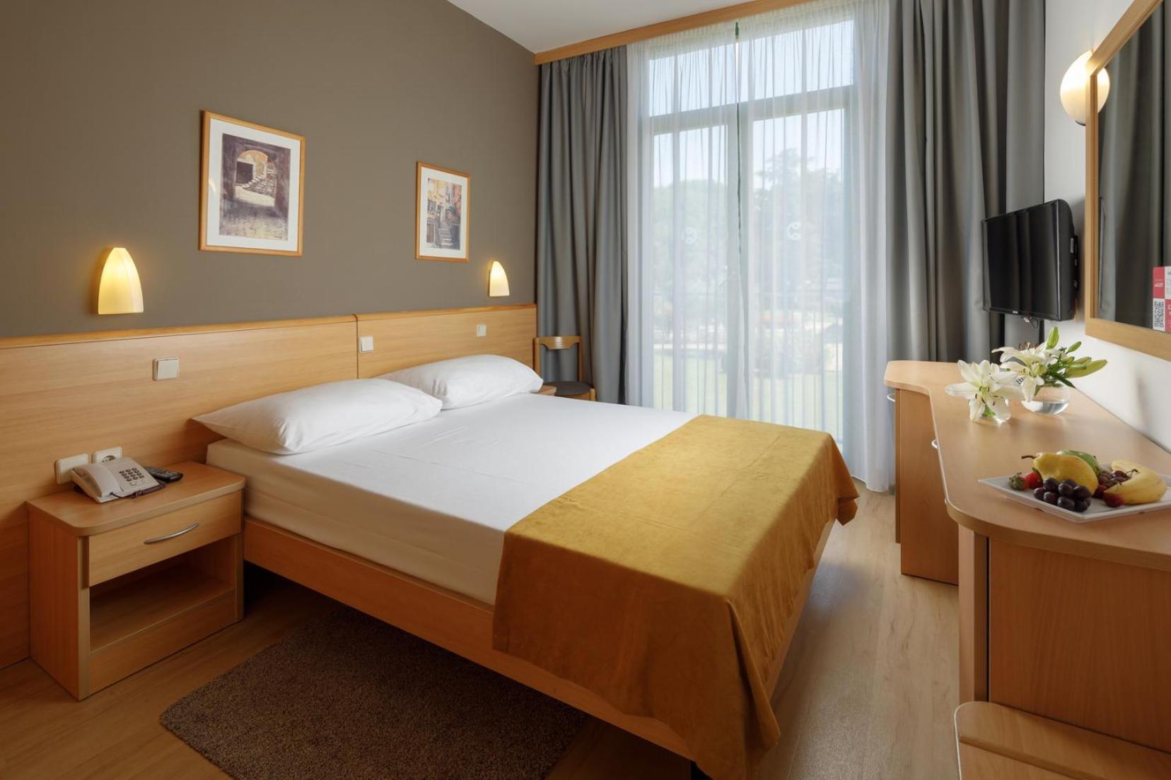 Hotel Aurora Plava Laguna Umago Esterno foto