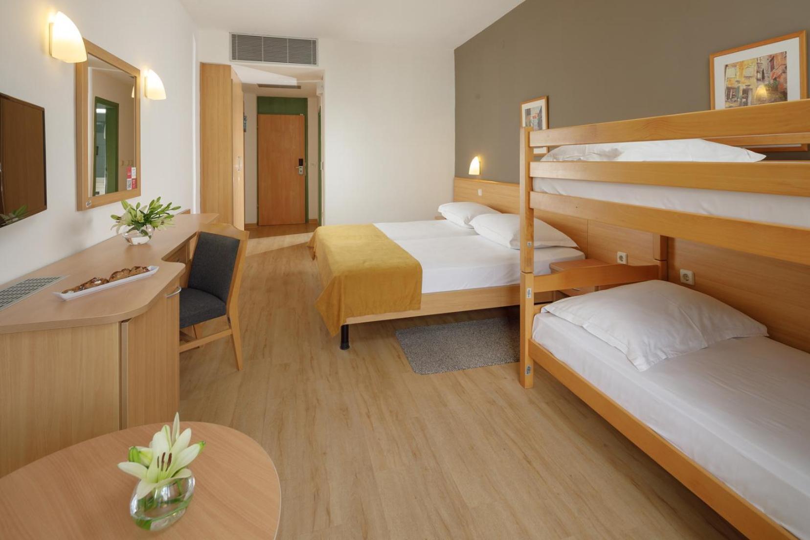 Hotel Aurora Plava Laguna Umago Esterno foto