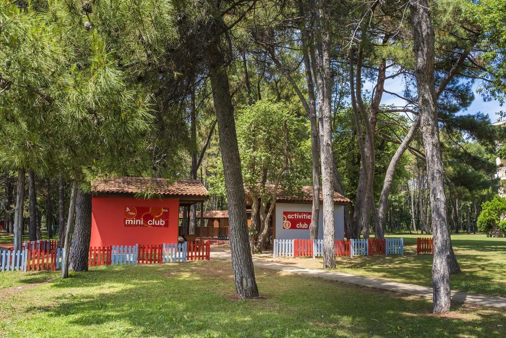 Hotel Aurora Plava Laguna Umago Esterno foto